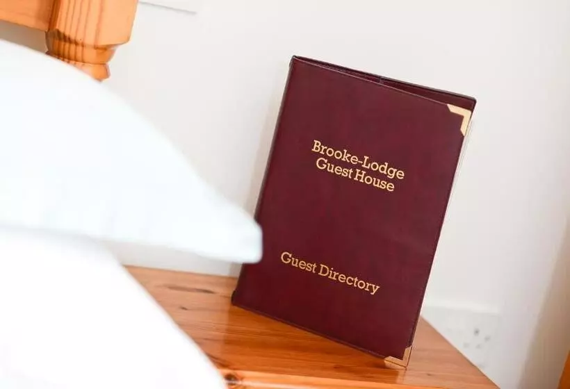 ペンション Brooke Lodge Guesthouse