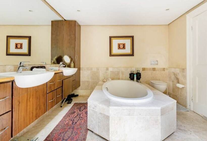 Pension Gordons Guest House