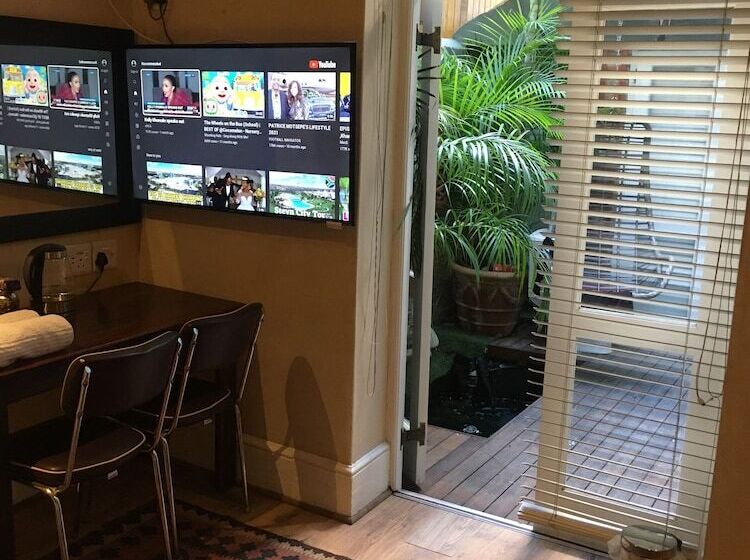 Pension Gordons Guest House