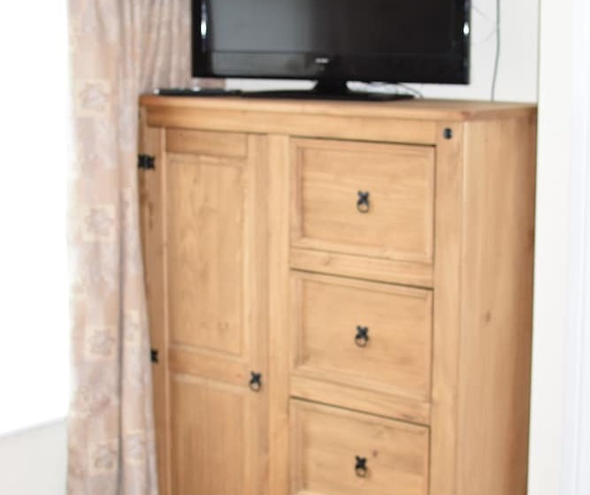 פנסיון The Northdale Hotel Ltd