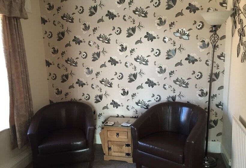 פנסיון The Northdale Hotel Ltd