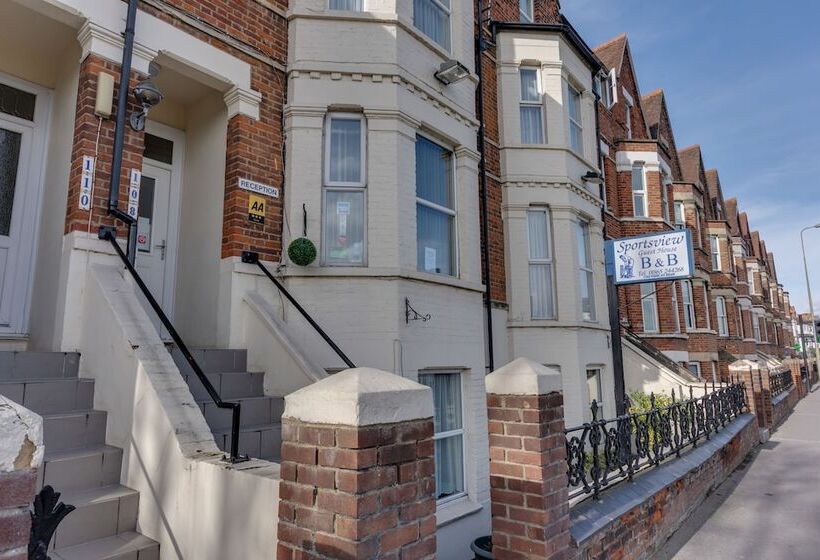 بنسيون The Sportsview Guest House