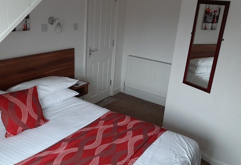 بنسيون The Sportsview Guest House