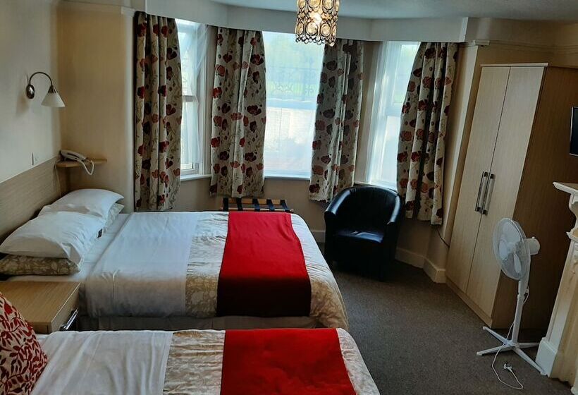 بنسيون The Sportsview Guest House