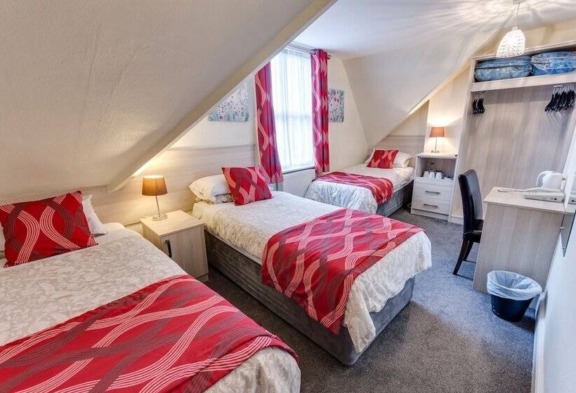 بنسيون The Sportsview Guest House