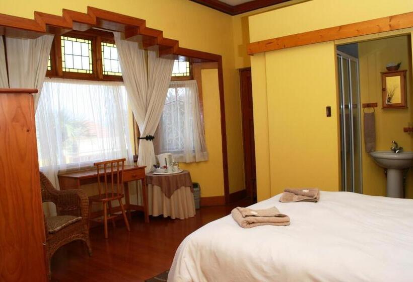 ベッドアンドブレックファースト Flintstones Guest House Durban