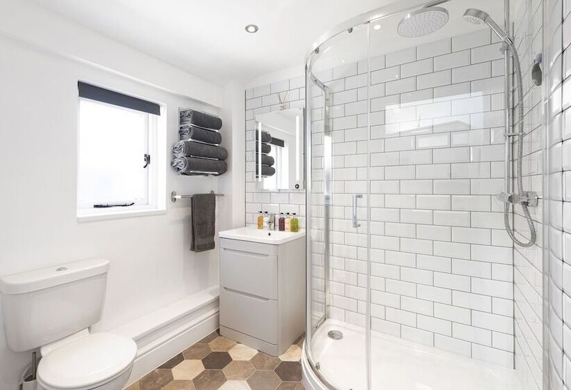 민박 The Old Parsonage