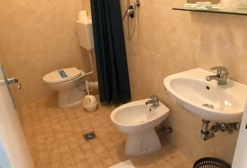 هتل Adriatico