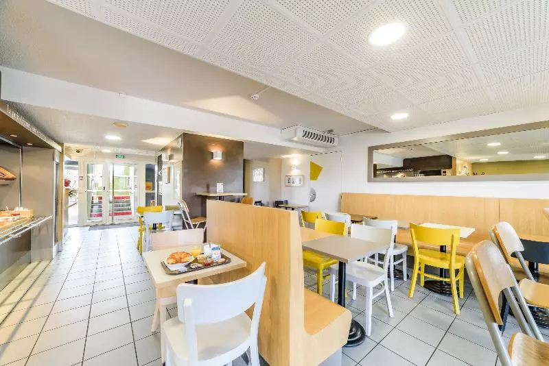 B&b Hotel Dijon Marsannay