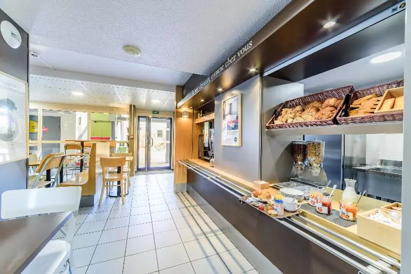 B&b Hotel Dijon Marsannay