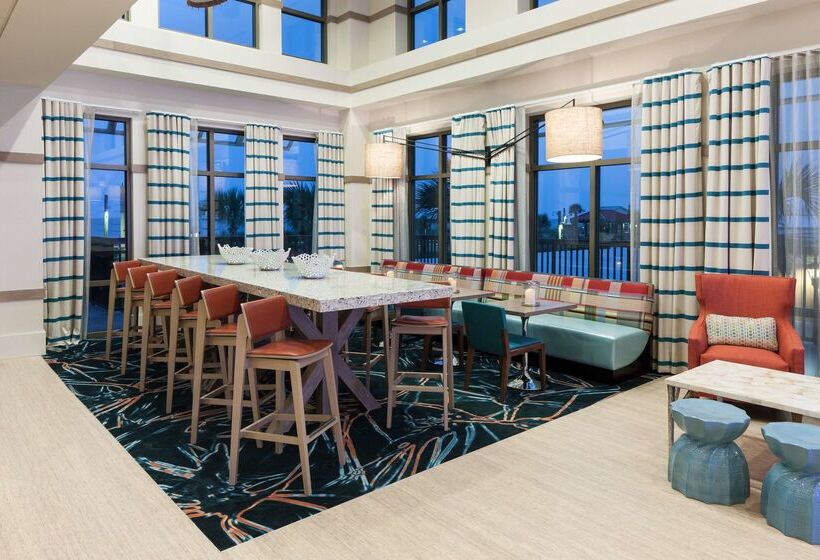 Отель Hampton Inn & Suites Carolina Beach Oceanfront