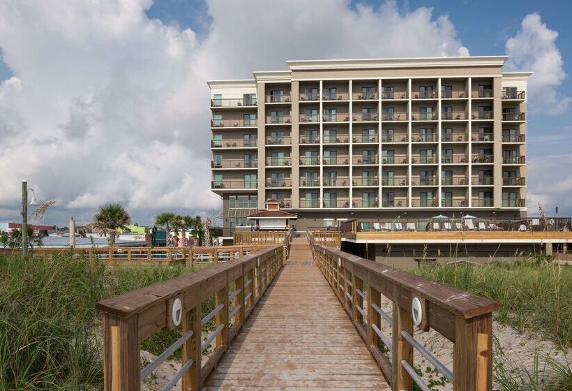Отель Hampton Inn & Suites Carolina Beach Oceanfront
