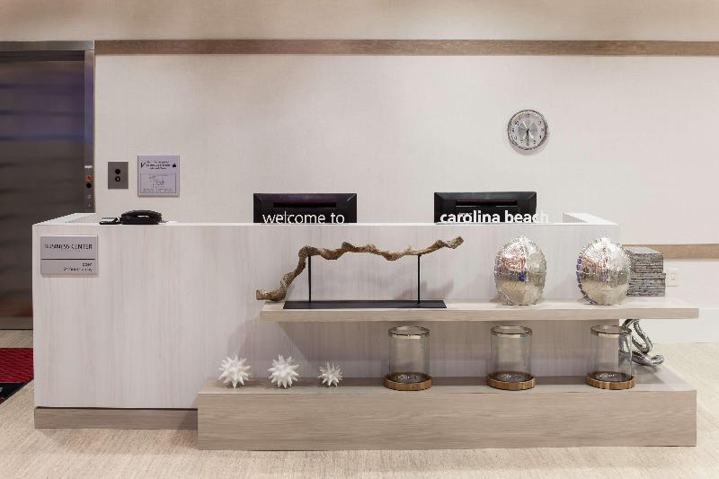 Отель Hampton Inn & Suites Carolina Beach Oceanfront