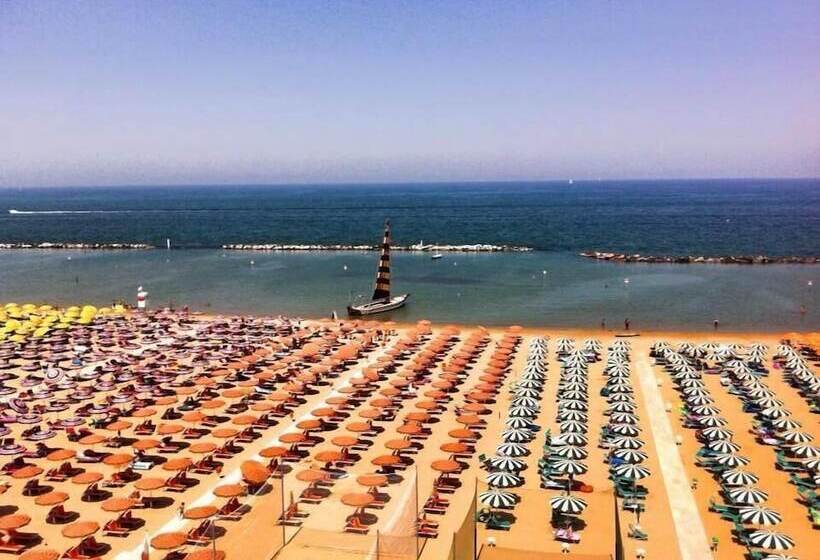 فندق International