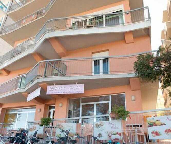 فندق International