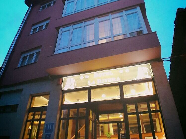 ホテル La Rivera