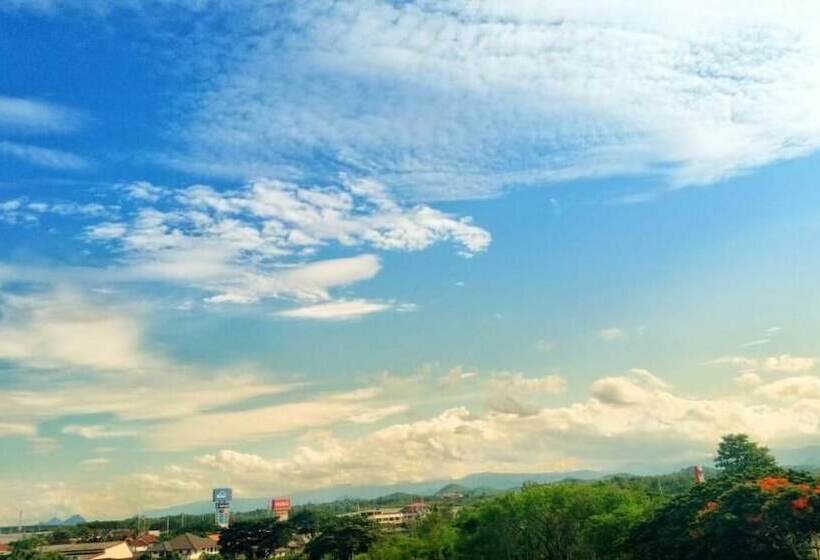 Отель The Bliss Loei Living