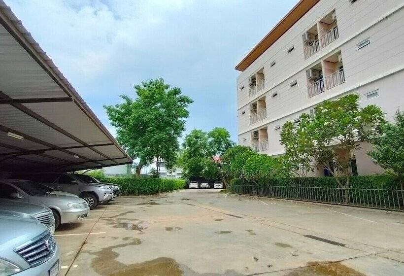 Отель The Bliss Loei Living