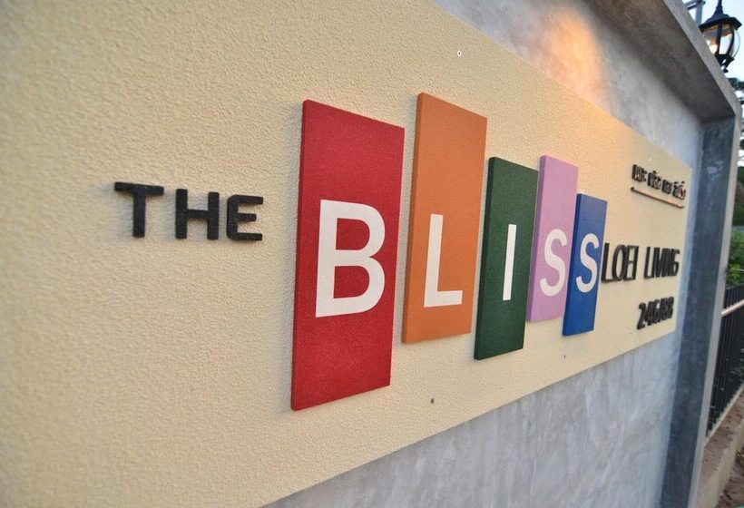 Отель The Bliss Loei Living