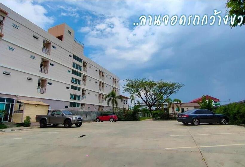 Отель The Bliss Loei Living