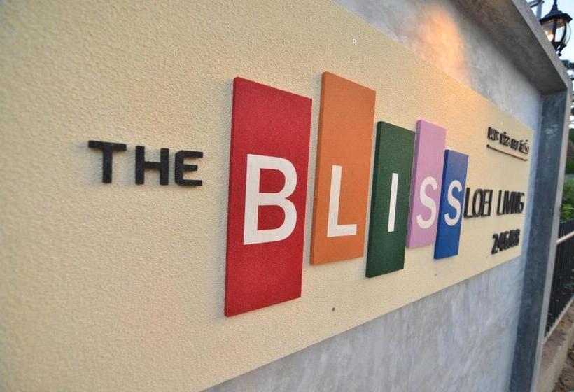 Отель The Bliss Loei Living