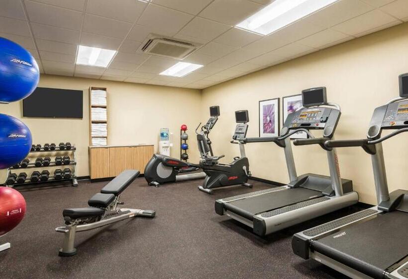 فندق Towneplace Suites By Marriott Latham Albany Airport