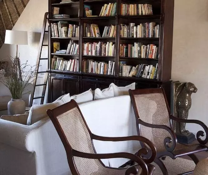 ホテル Tutwa Desert Lodge