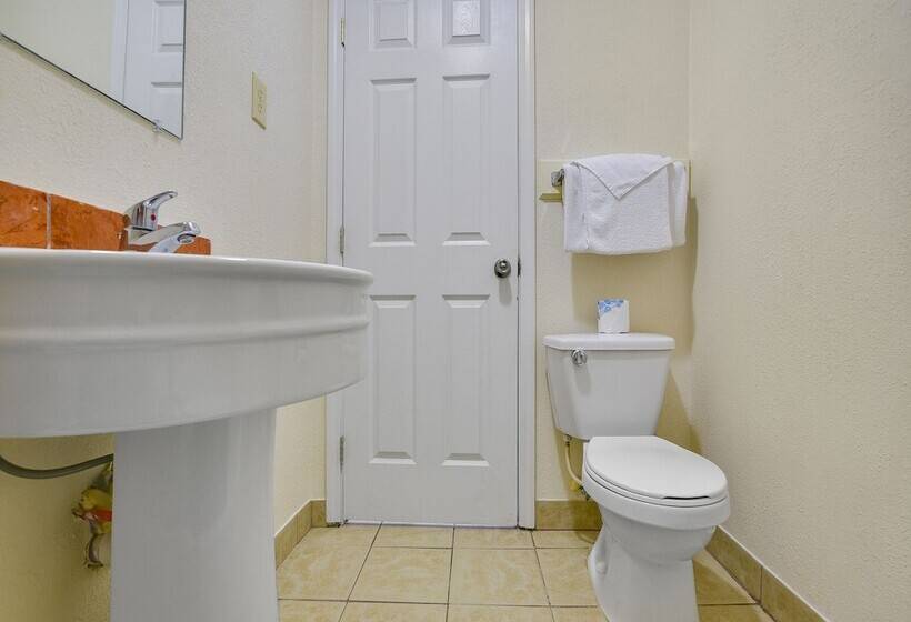 汽车旅馆 Route 66 Inn