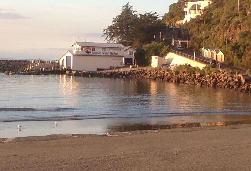 펜션 Cave Rock Guest House