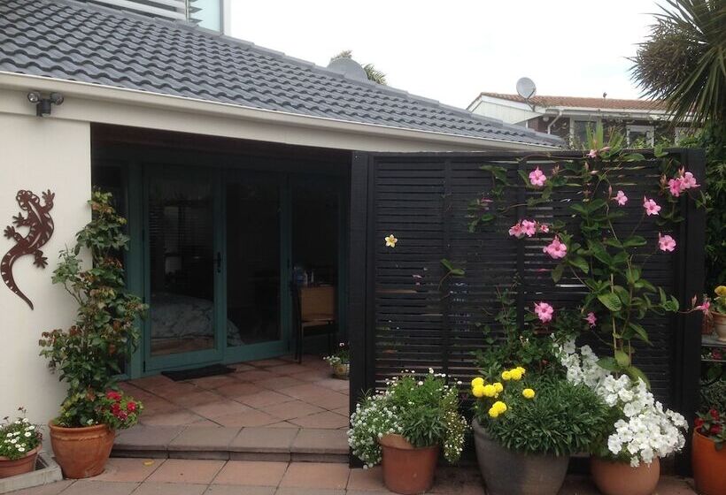 펜션 Cave Rock Guest House