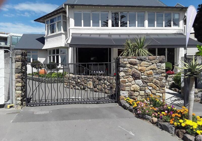 펜션 Cave Rock Guest House