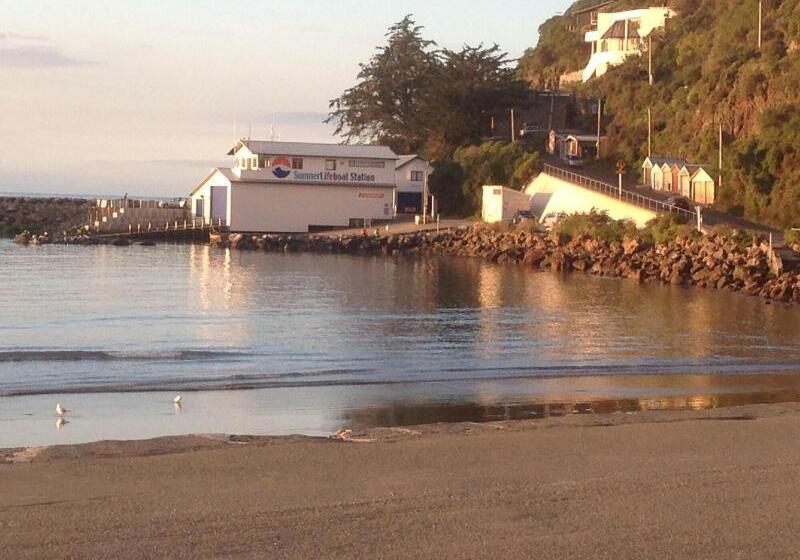 펜션 Cave Rock Guest House