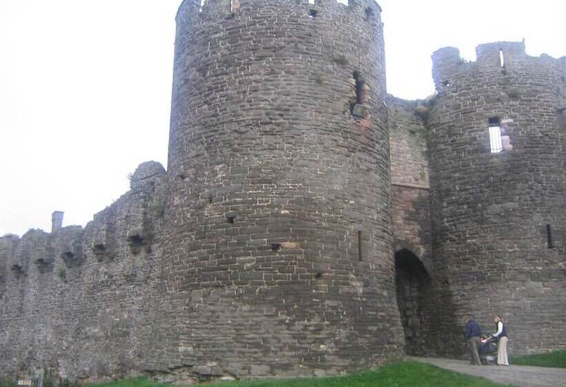 Пансион Glan Heulog Guest House