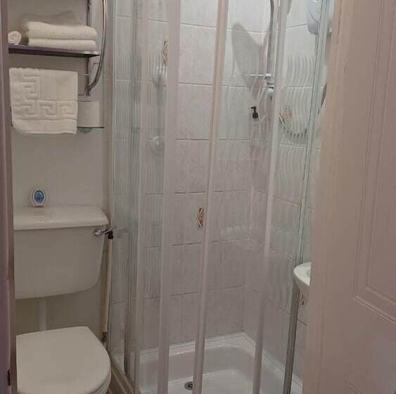 Пансион Glan Heulog Guest House