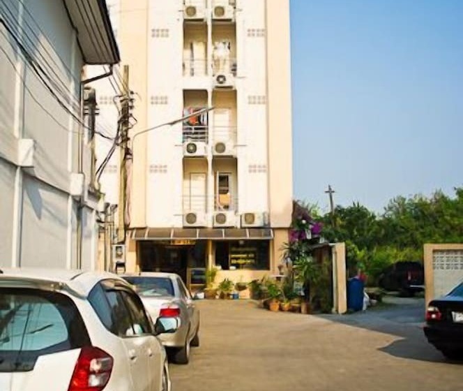 S&p Service Apartment