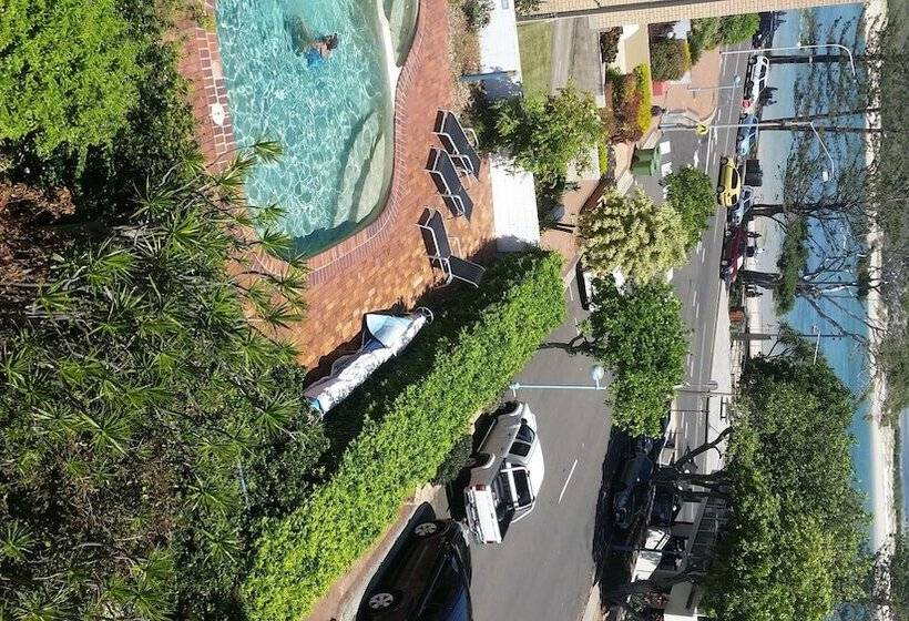 Tranquil Shores Holiday Apartments