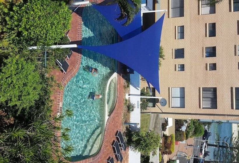 Tranquil Shores Holiday Apartments