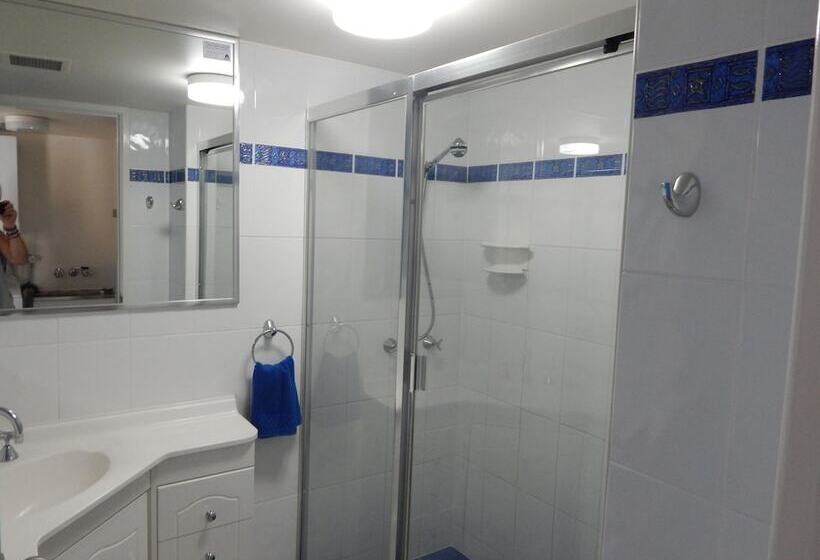 Tranquil Shores Holiday Apartments