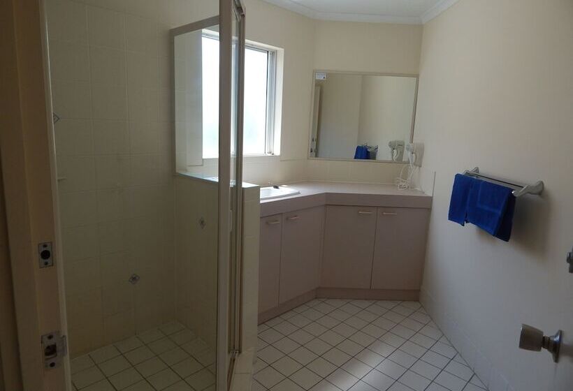 Tranquil Shores Holiday Apartments