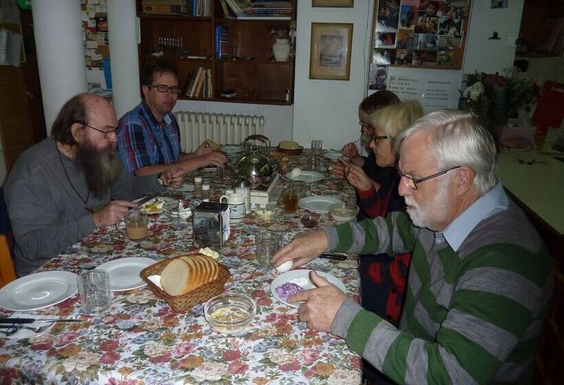 Allenby 2 Bed & Breakfast