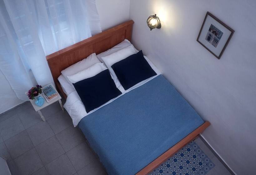 Allenby 2 Bed & Breakfast