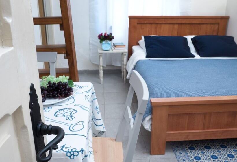 Allenby 2 Bed & Breakfast