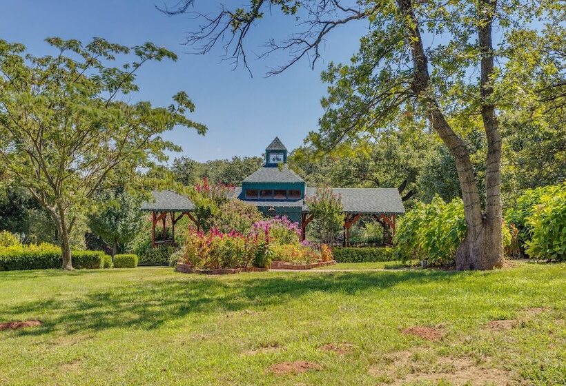 צימר The Whispering Pines Inn