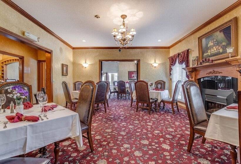 צימר The Whispering Pines Inn