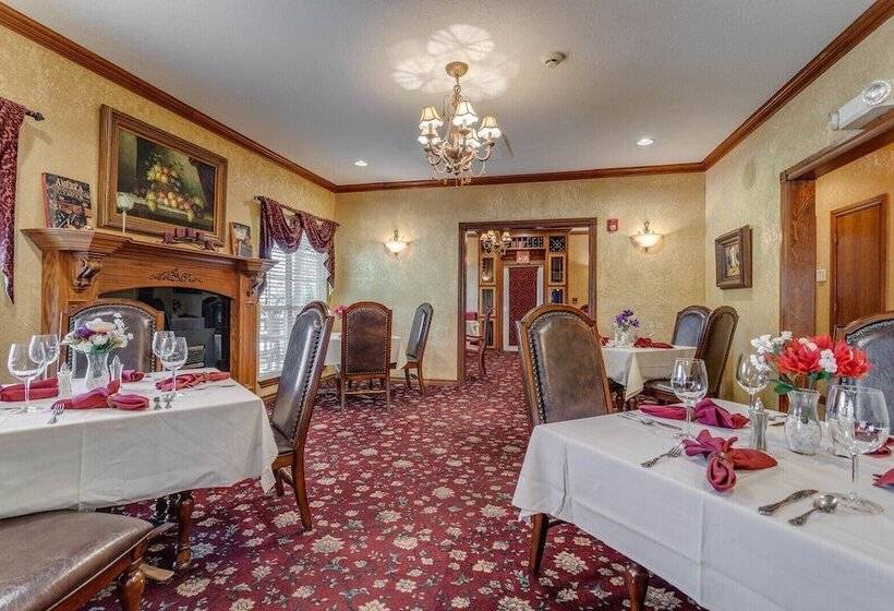 צימר The Whispering Pines Inn