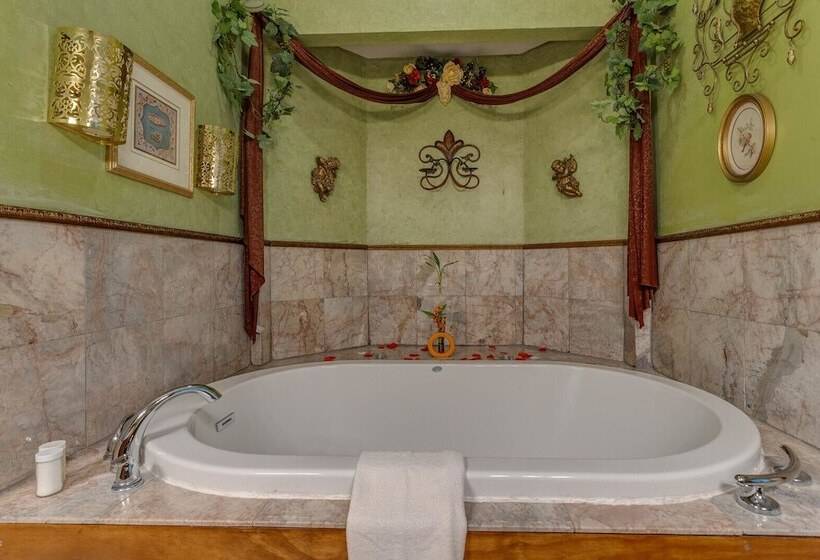 צימר The Whispering Pines Inn