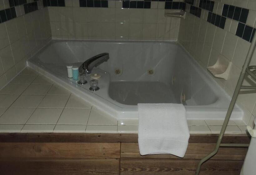 צימר The Whispering Pines Inn