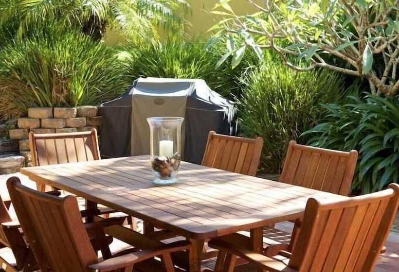 Byron Links Apartments