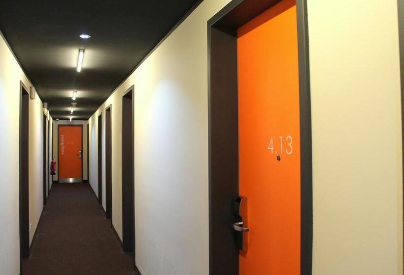 Отель Düsseldorfer Hof