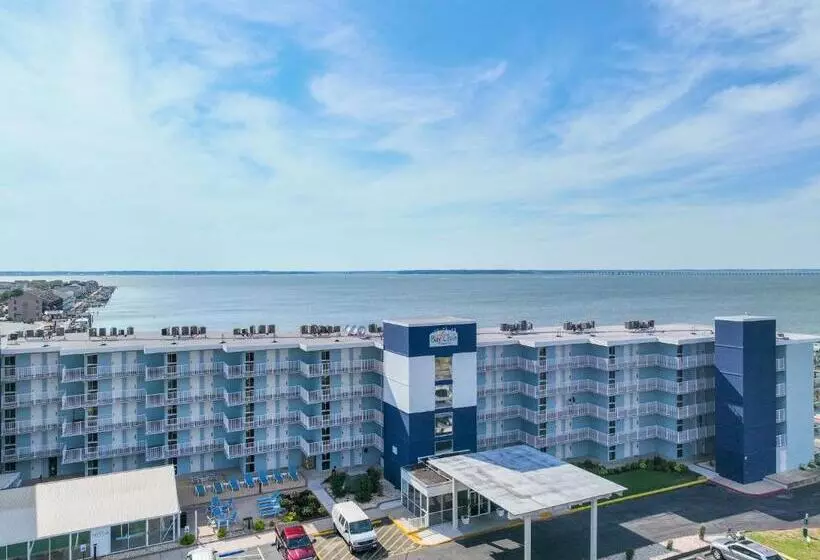 هتل Bay Club Resort